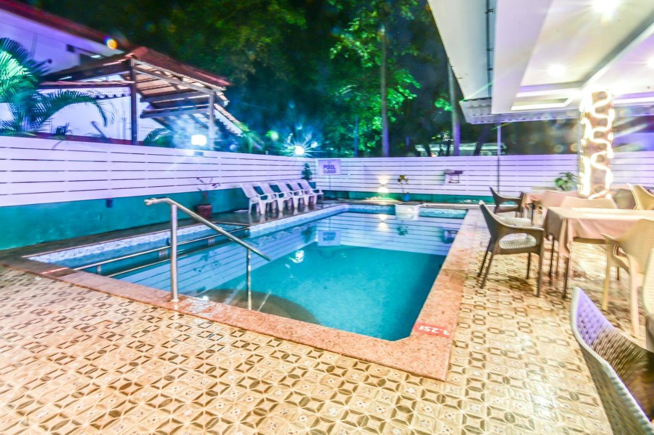 De Falcon Goa Beach Resort كاندولِم المظهر الخارجي الصورة